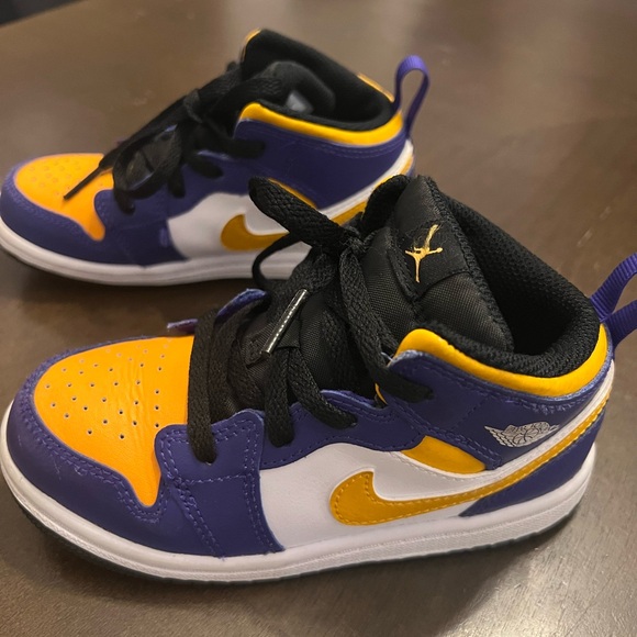 Toddler Air Jordans - Picture 10 of 12